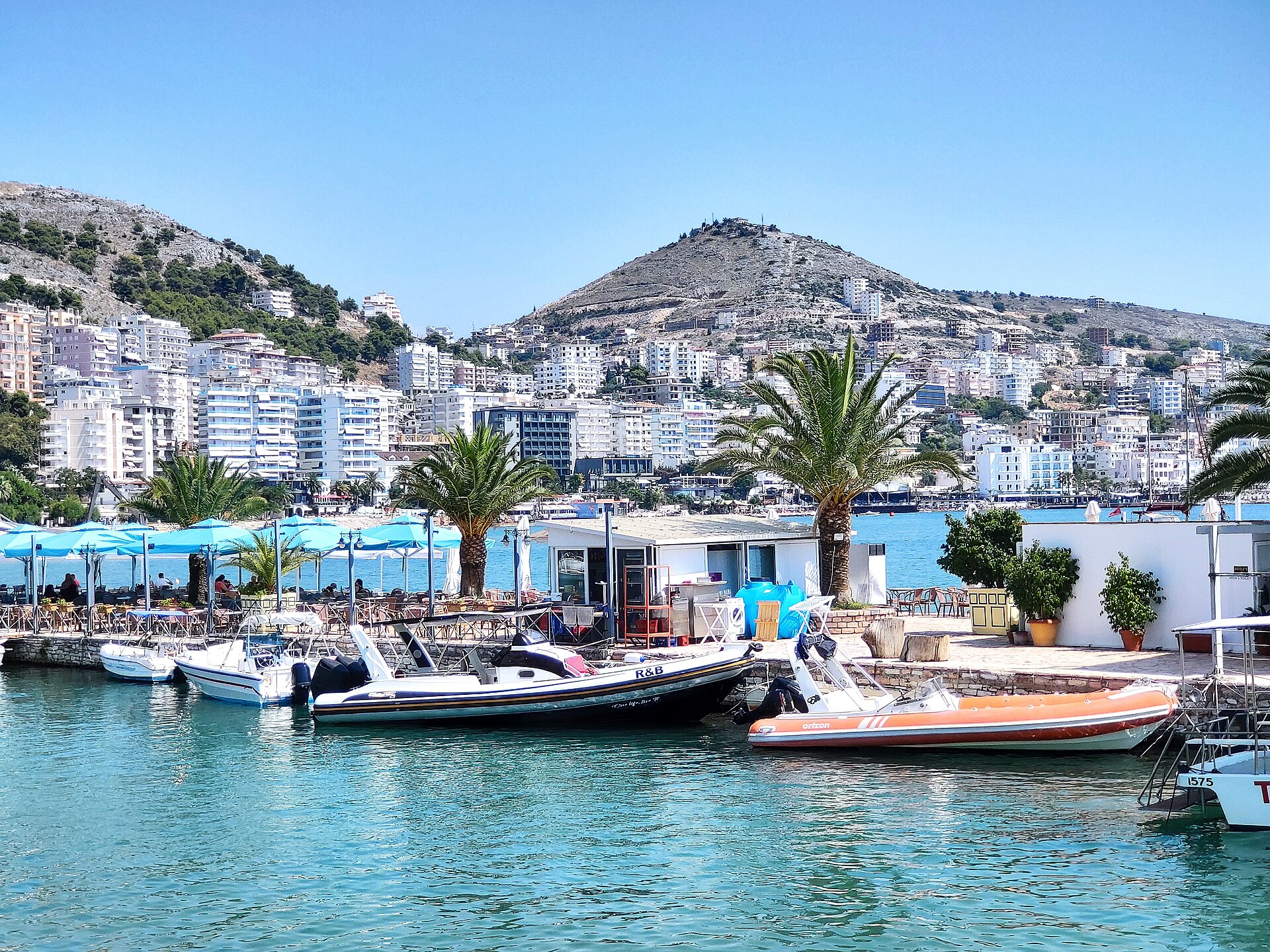 Албанські "Мальдіви" та водоспади у скелях: топ-7 скарбів Європи, про які не говорять гіди
